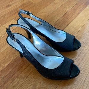 Nine West “Sharina” sparkly heel w/backstrap